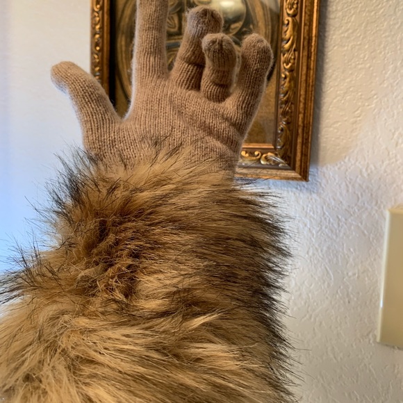 Ladies faux gloves - Picture 2 of 5